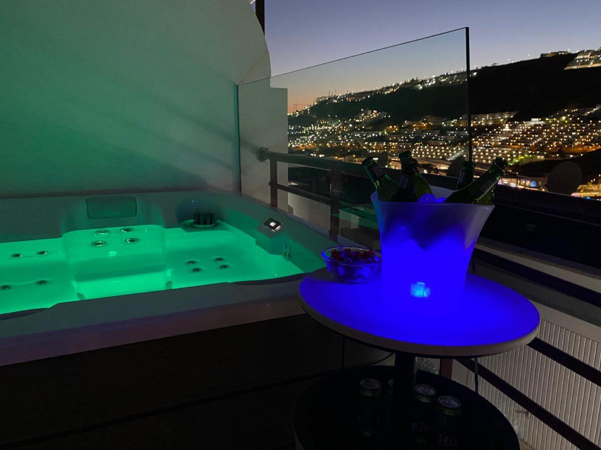 “Villa Mogán Mall”, con jacuzzi Porto Rico Exterior foto